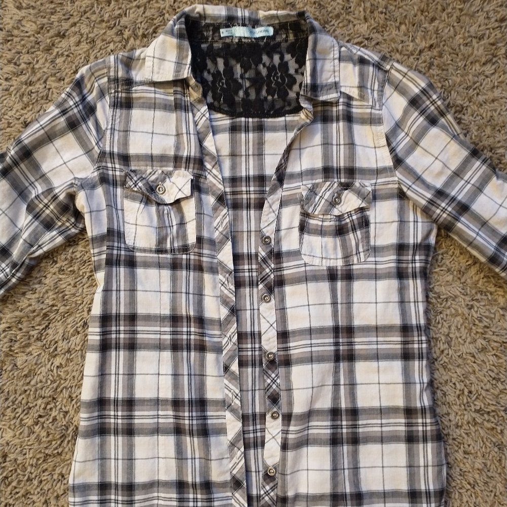 Maurices - Size Small - Short Sleeved Button Up Plaid Top
